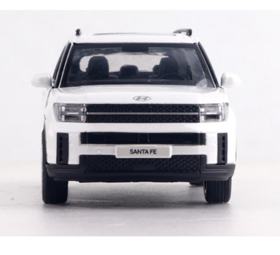 现代圣达菲 1: 38 比例压铸模型汽车白色韩国 SUV 玩具 — 第 2/4 张图片