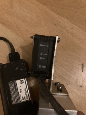Original Keyence CMOS Laser Sensor GV-H45 + Keyence CMOS GV-21P