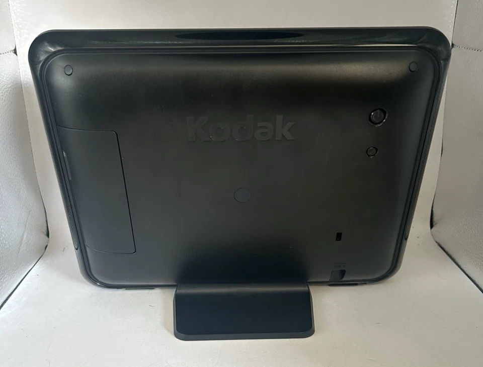 Kodak Pulse 10.4" Wi-Fi Digital Photo Frame – Touchscreen W1030 With 2GB SD Card - Image 4 of 4