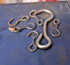 6  A.C. GILBERT ERECTOR SET hooks 5 small  1 large