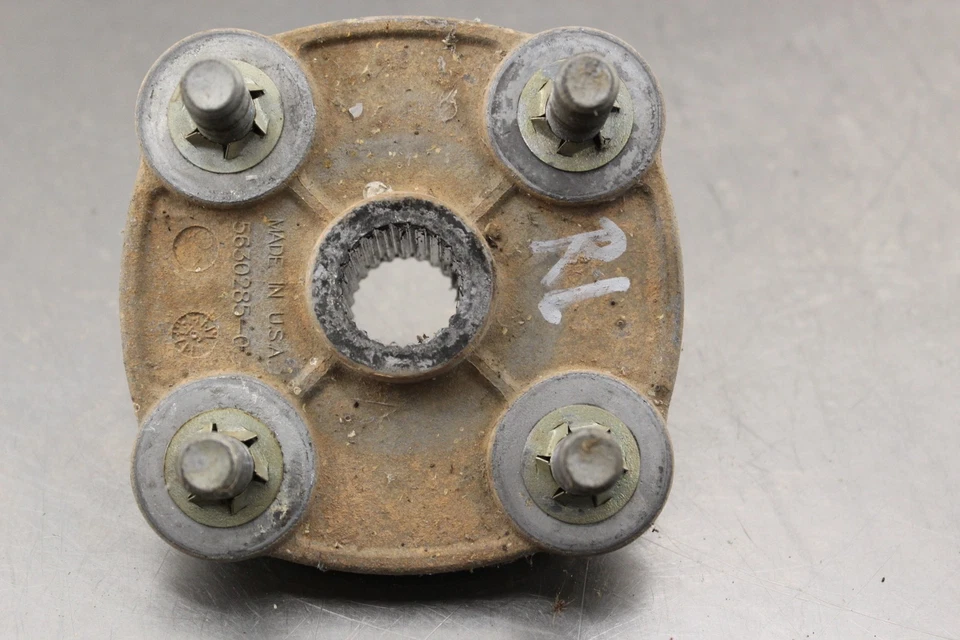 1997 Polaris Xpress 400L 2x4 REAR BACK WHEEL LEFT HUB O909 - Image 3 of 4