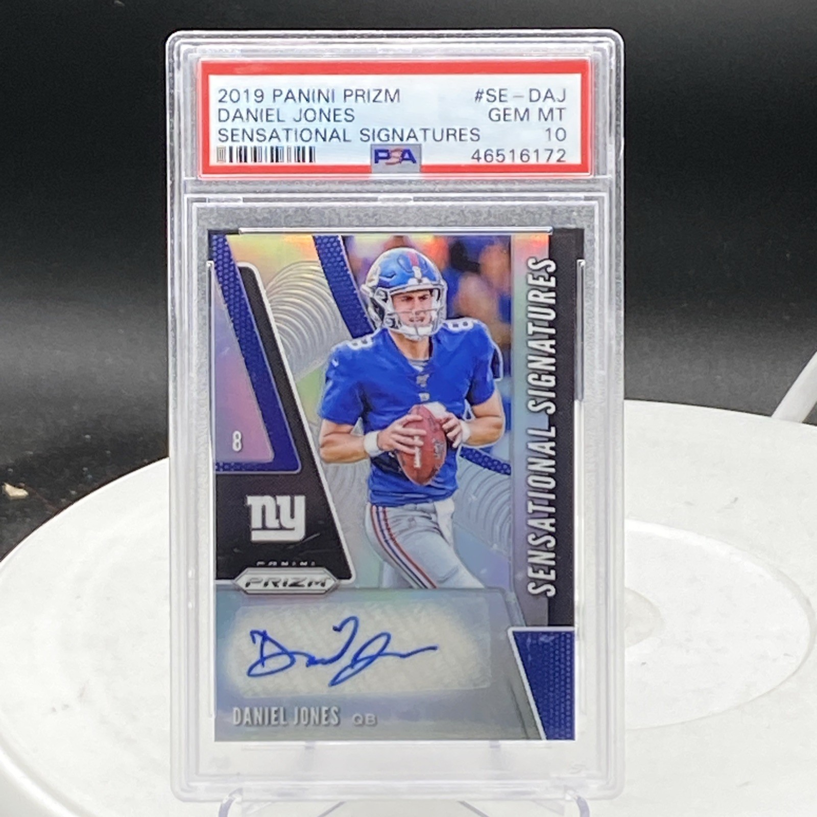 2019 Prizm Daniel Jones Sensational Signatures RC Auto #SE-DAJ Giants PSA 10