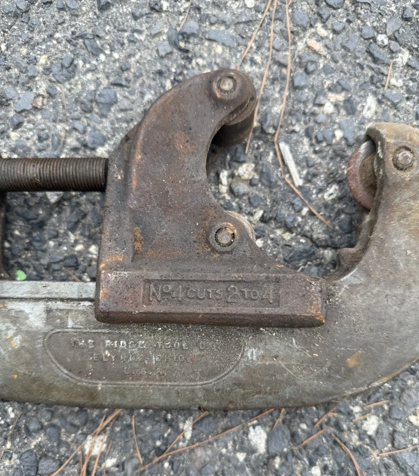RIDGID Model 4 Heavy Duty 2" - 4" Pipe Cutter Tool Made In USA - Image 2 of 4