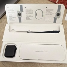 Apple Watch SE 3 44mm Midnight Aluminum Case  Band iOS Compatible Smart Watch