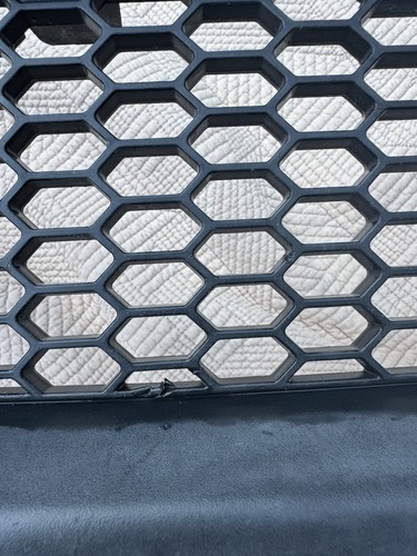 2012-2019 FIAT 500 ABARTH LOWER CENTER GRILL , 68111678AA - Picture 4 of 4