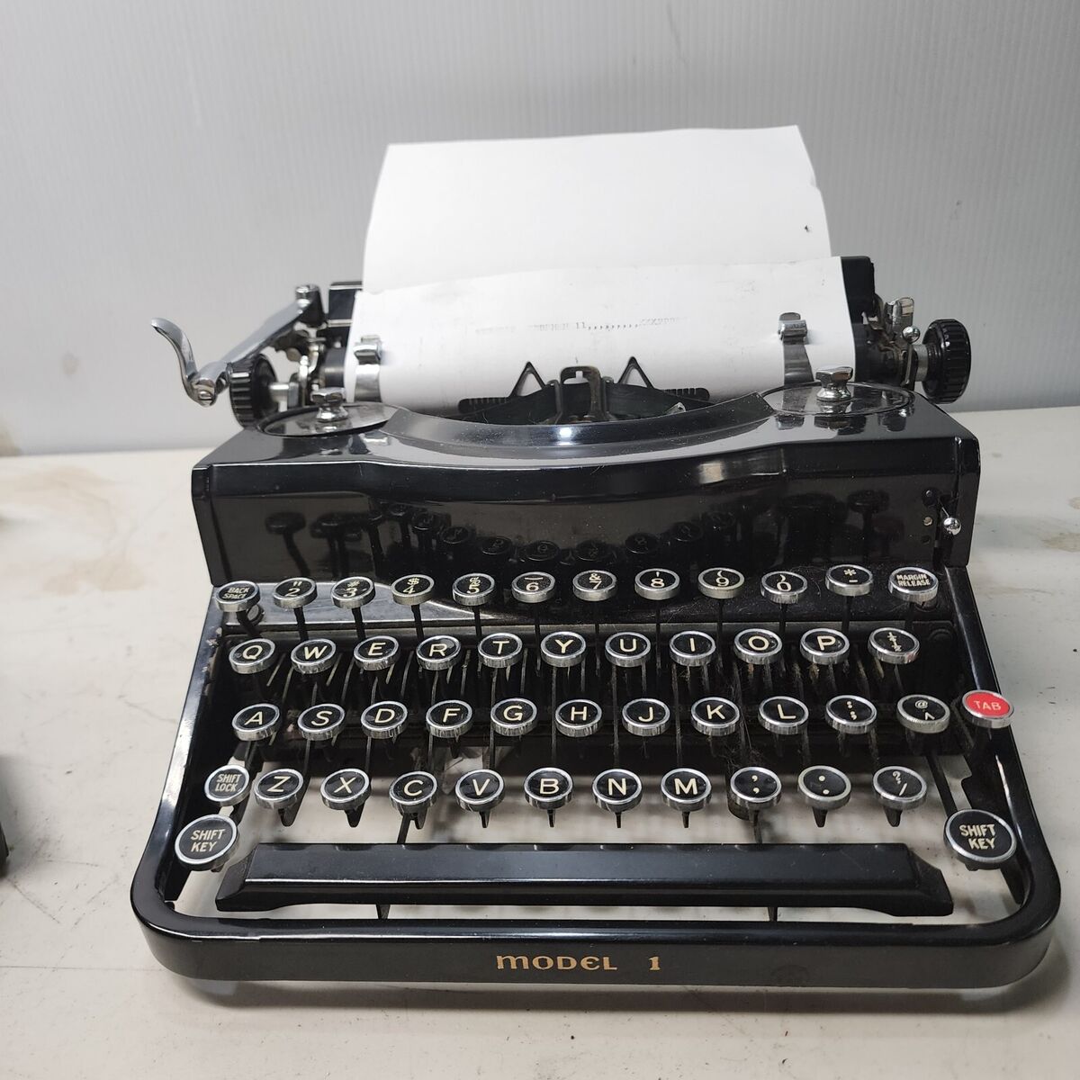 REMINGTON RAND MODEL 1 TYPEWRITER #P123539 SATISFACTION REMINGTON RAND MODEL 1 TYPEWRITER #P123539 SATISFACTION