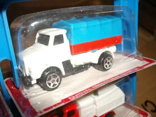 Modellini statici di auto, furgoni e camion GUISVAL