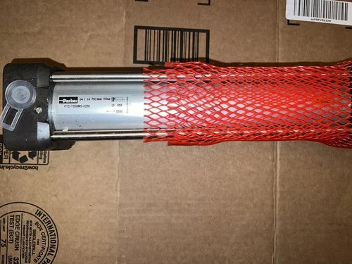 Parker P1D-T050MS-0200 Cylinder nos No Box