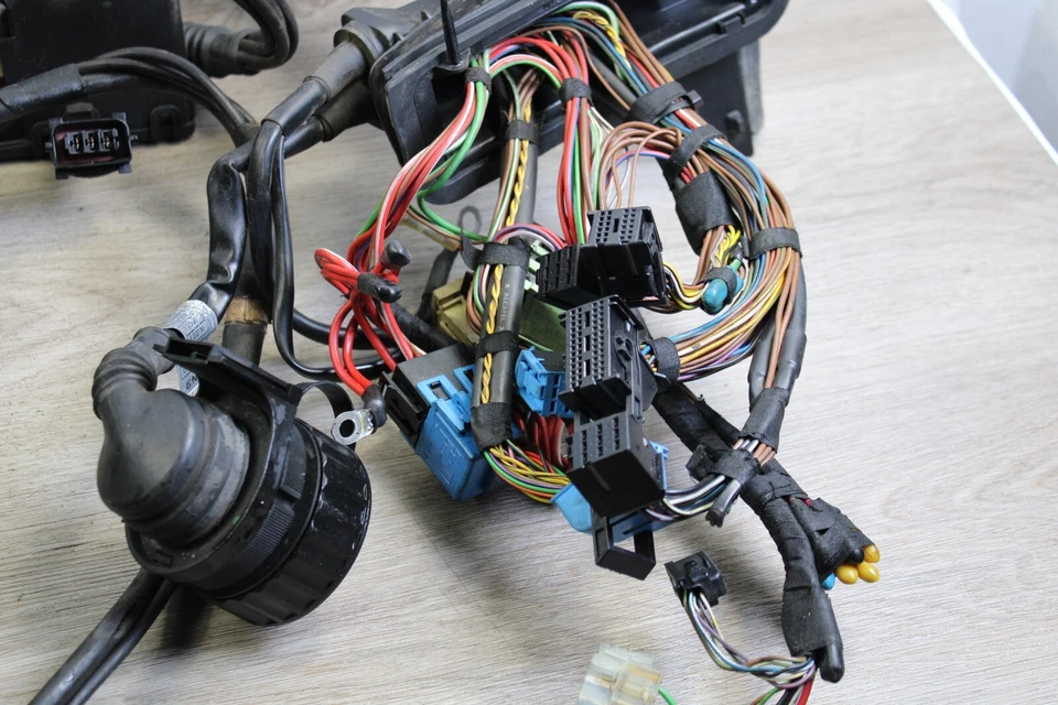 98\01 BMW E38 740I 740IL M62 CONJUNTO DE CABLEADO ARNÉS DE CABLES DE MOTOR Foto 3 de 4