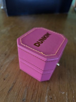 Dunkin Donuts Munchkin I Dough Proposal Ring Box Pink Promo Collectible DUNKIN 