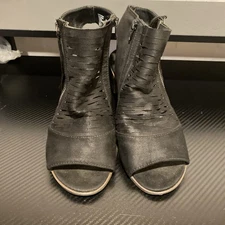 American Eagle Women's Black Stacie Hooded Block Heel Sandal Shoe Size 8.5