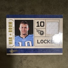 2011 ABSOLUTE WAR ROOM PLAYER WORN MATERIAL CARD #22 JAKE LOCKER, TITANS, ROOKIE. rookie card picture