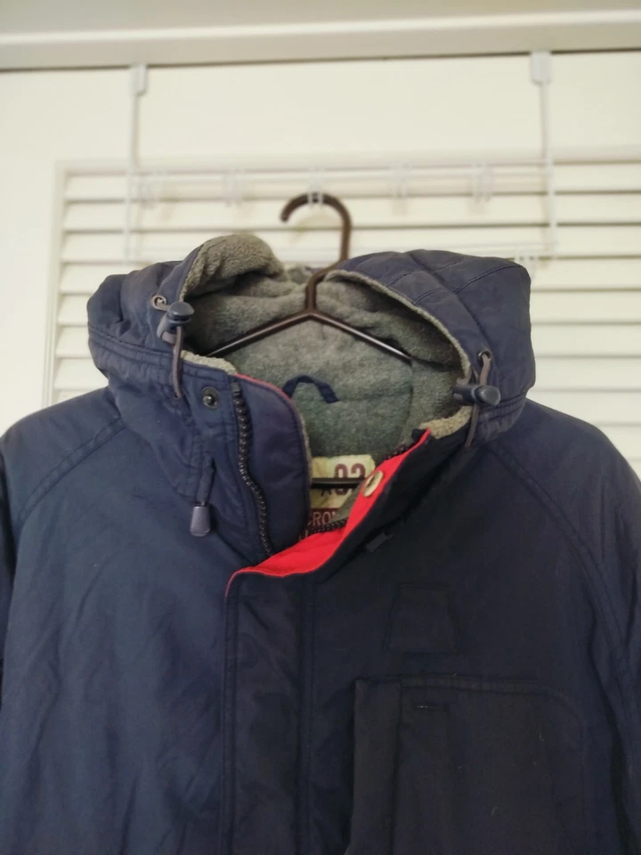 Bolsillos interiores vintage Y2K Abercrombie & Fitch azul marino con capucha parques detalles rojos M Foto 2 de 4