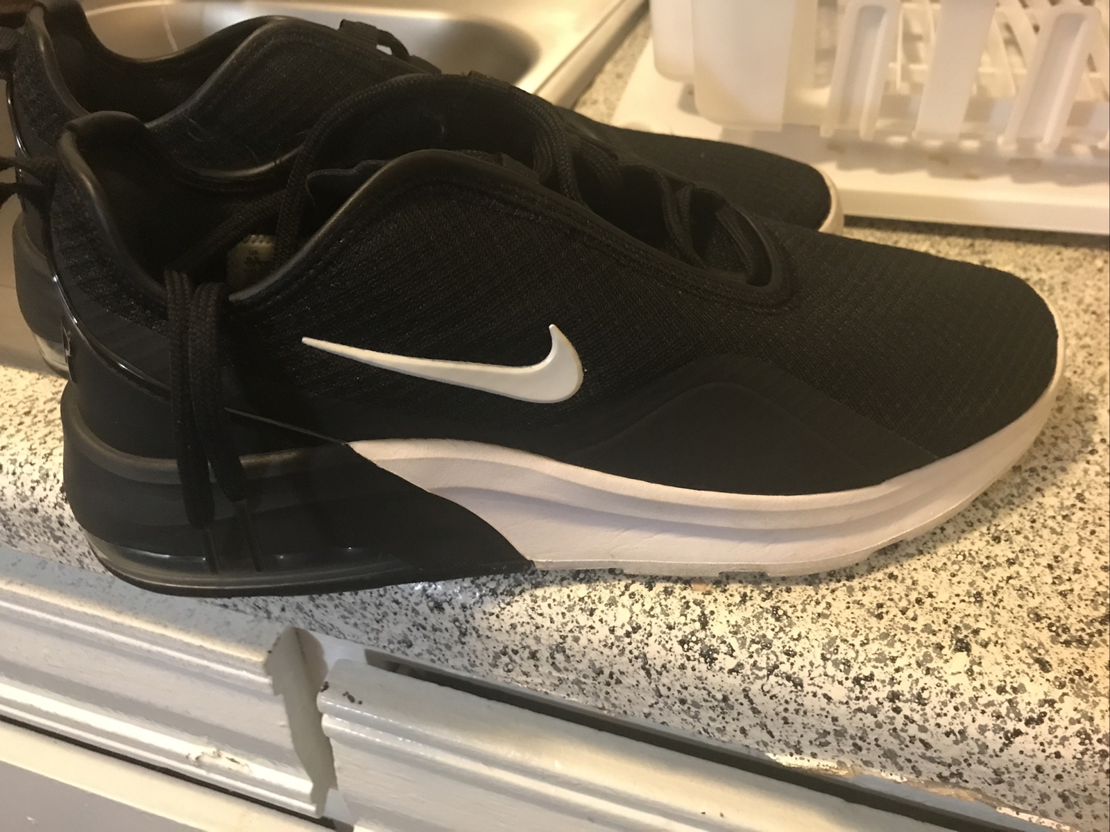 nike air max motion all white