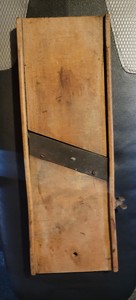Early Antique Primitive Vintage DARK WOOD SLAW BOARD Slicer 1900's Mandolin 