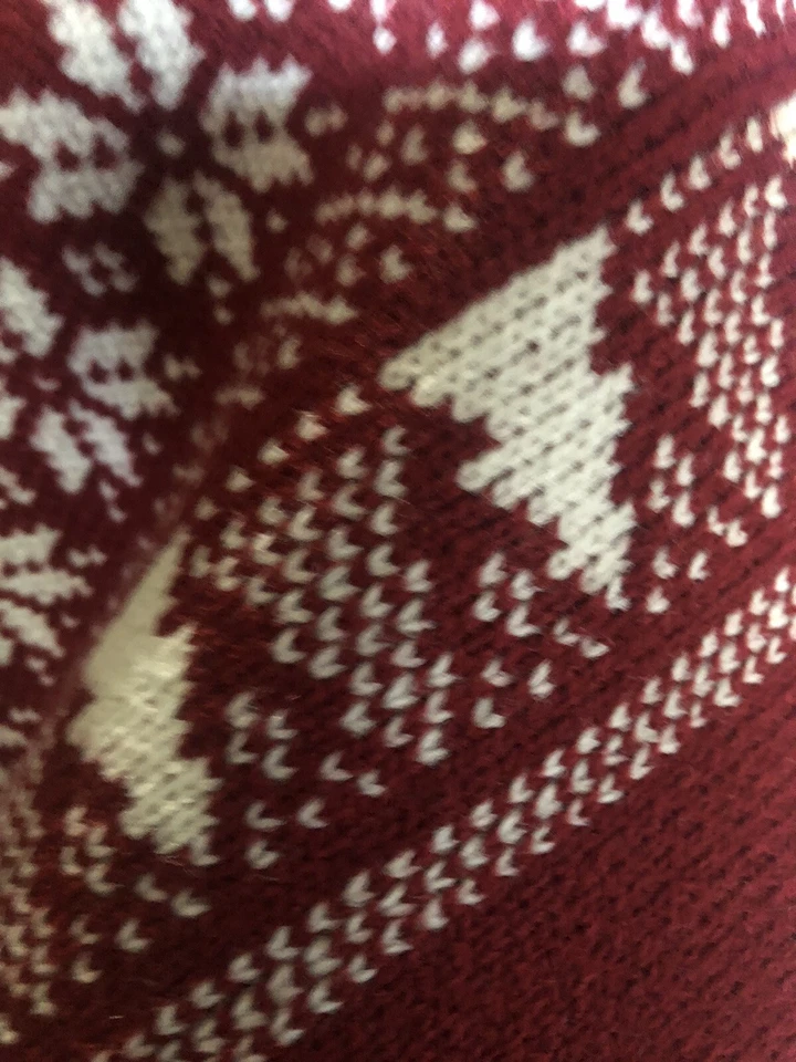  Christmas Tree Skirt, 48 Inch Red Knitted Christmas Tree Skirt with Snowflake  - Image 3 of 3