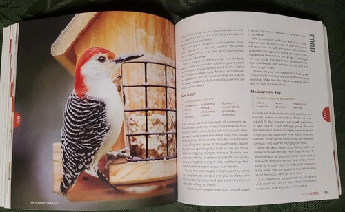 For the Birds: A Month-by-Month Guide to Attracting Birds to Your Backyard  - Bild 9 von 11