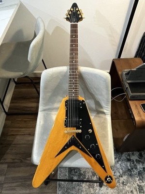 Epiphone, 1958 korina Flying V  Excellent Condition!