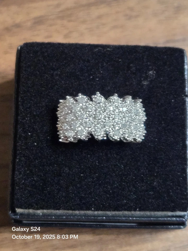 Anillo de diamantes talla 7 de plata de ley .999 Foto 4 de 4