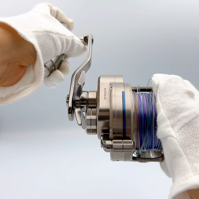 Daiwa 15 Saltiga 35NL-SJ Baitcast Fishing Reel Left Handle w Daiwa 15 Saltiga 35NL-SJ Baitcast Fishing Reel Left Handle w