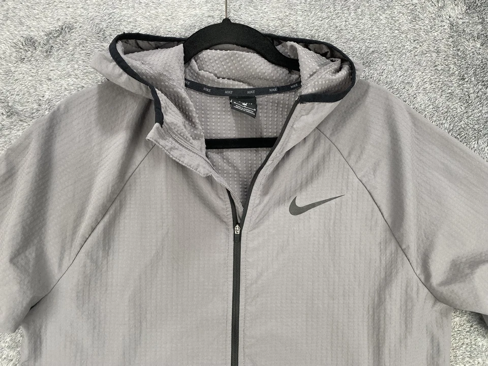 Jaqueta Nike masculina cinza média Dri-FIT com capuz corta-vento zíper completo 867632-036 - Imagem 4 de 4