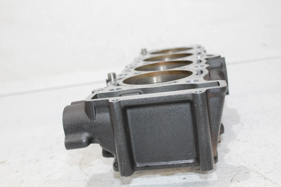 2004-2006 YAMAHA YZF R1 YZF-R1 ENGINE MOTOR PISTON CYLINDERS BLOCK JUG - Image 2 of 4