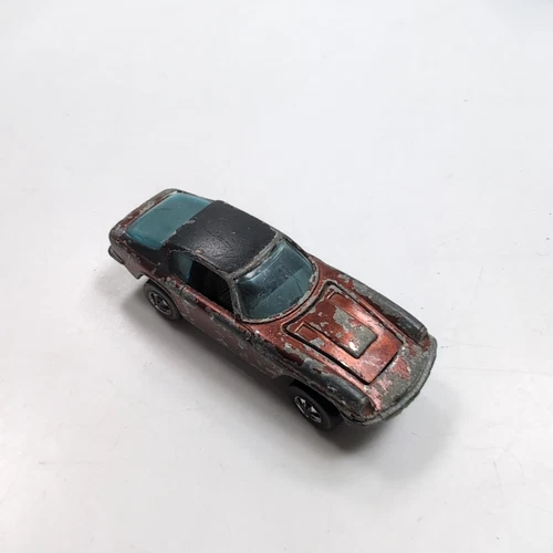 Hot Wheels REDLINE 1969 MASERATI MISTRAL - Red w/Gray Interior -  HK Hong Kong
