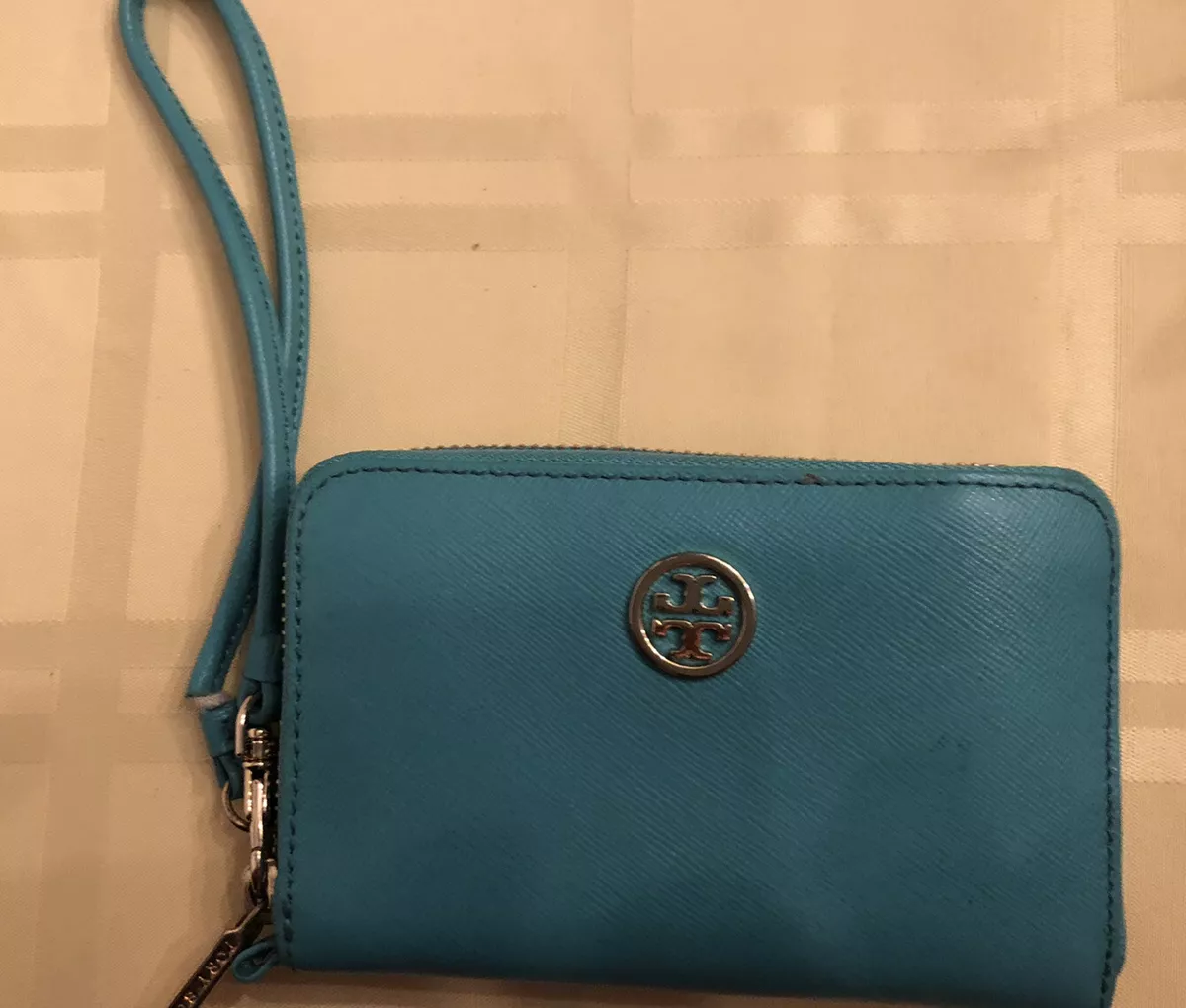 Tory burch 2025 wrist wallet