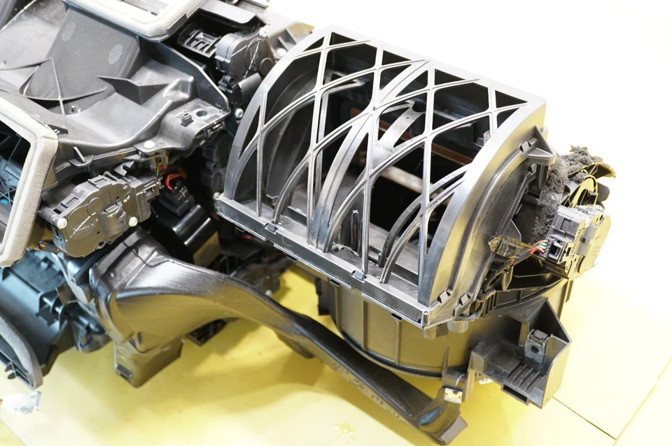 🔅 BMW X3, X4 2011-2018 OEM HVAC AC CALENTADOR SOPLADOR MOTOR CARCASA MONTAJE DE CAJA Foto 4 de 4