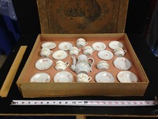 ANTIQUE CHILDS DISH SET