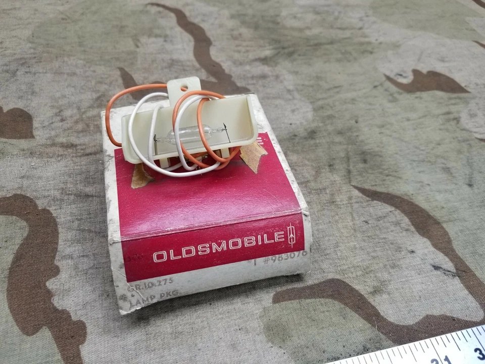 Kit de luces de guantera Oldsmobile Delta 88 98 convertible GM Nuevo de Lote Antiguo 1969-1970 Foto 2 de 4