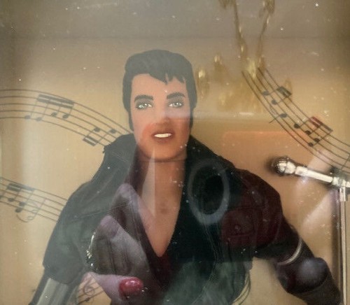 Elvis '68 Special Doll (The Sun Never Sets On The Legend Collection) NRFB 1993 - Picture 5 of 12