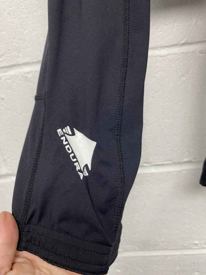 Endura Black Knee Length Padded Cycling Shorts Size M PK - Image 2 of 4