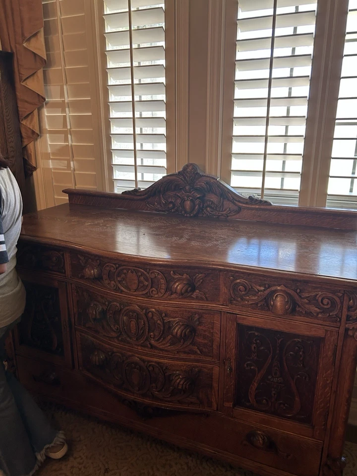 Roble tigre despojado buffett o credenza Foto 2 de 4