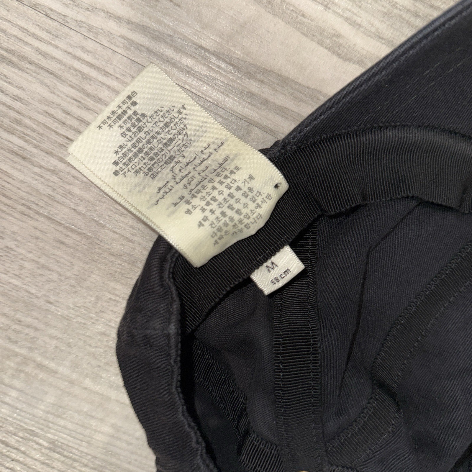 Gucci Limited Edition Worldwide Patch Logo Strap … - image 2