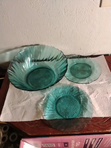 Vtg Jeannette Depression Glass Aquamarine Swirl Pattern 9 In Serving Bowl