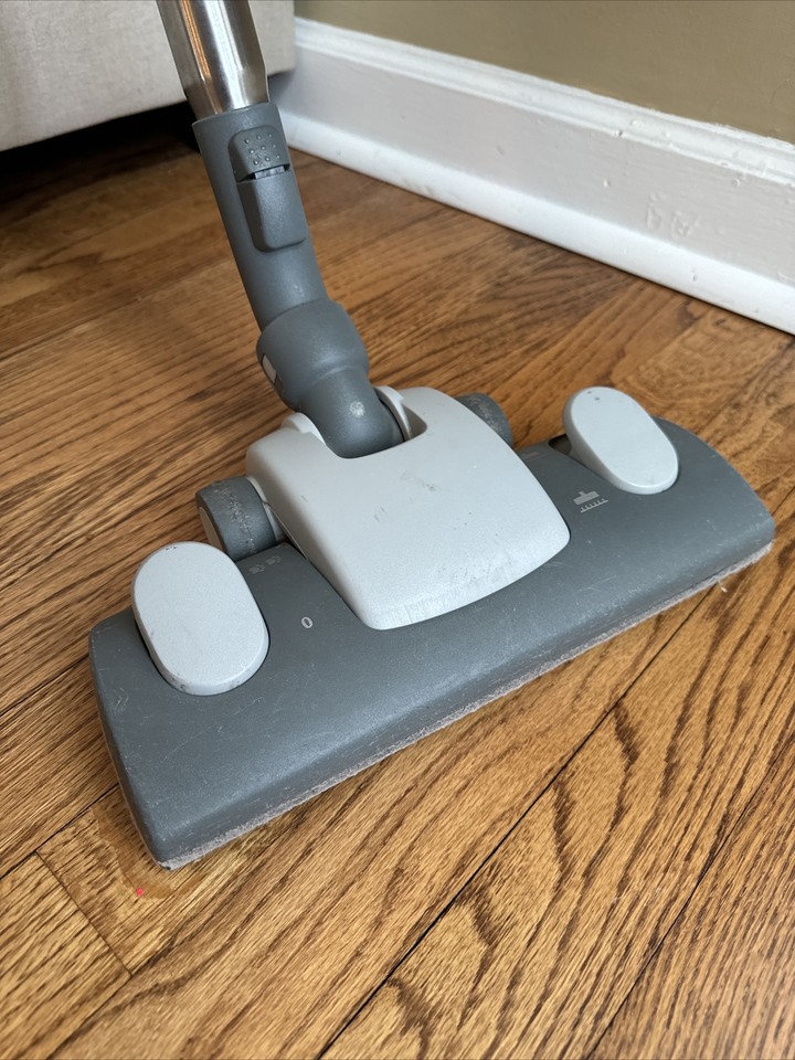 Electrolux Ultra Silencer Vacuum EL6986 Replacement Wand and Bare Floor