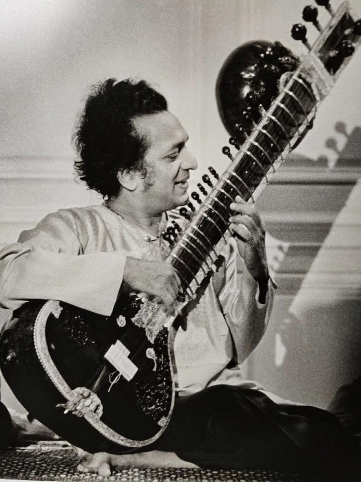 RAVI SHANKAR MÚSICA INDIA 1971 BARRIE GOZELL PLATA GELATINA FOTO 43/50 FIRMADA Foto 2 de 4