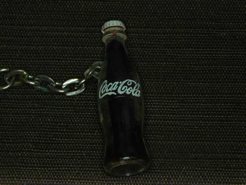 VINTAGE COKE COCA COLA MINI PLASTIC BOTTLE KEYCHAIN KEY CHAIN - Image 2 of 4