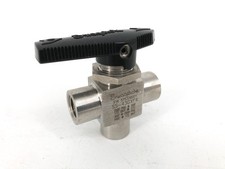 New Swagelok SS-43GXF4 Female Ball Valve Stai...