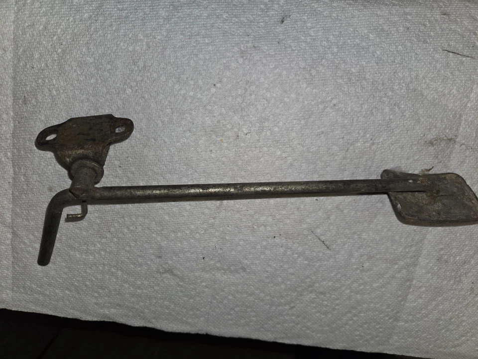 Pedal de gasolina acelerador Toyota Land Cruiser FJ40 genuino de 1975 Foto 3 de 3