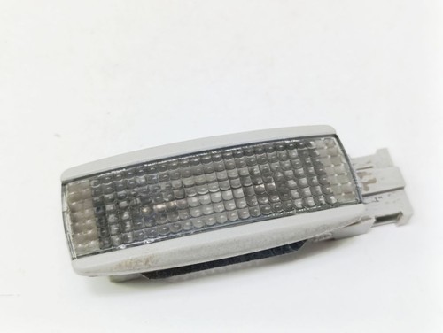 Volkswagen Golf IV 2000 Vorne rechts Sonstige Leuchte Innenraum UST125413