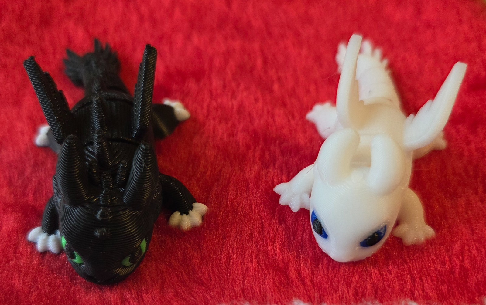 (2) How to Train Your Dragon Fidget Toys - Both Toothless & Light Fury