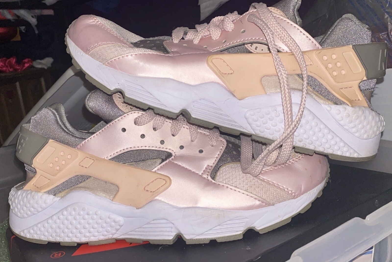 SAOLA Scarpe Nike Uomo 8.5 Air Huarache Run Rosa Bianco Road Running Casual Sneakers