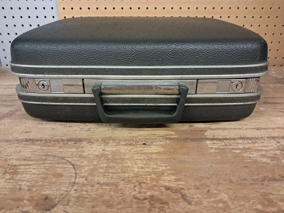 Estuche Samsonite para máquina taquigráfica Stenograph Reporter con trípode y cubierta antipolvo Foto 4 de 4