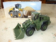 conrad militaire 1/50° , chargeuse LIEBHERR