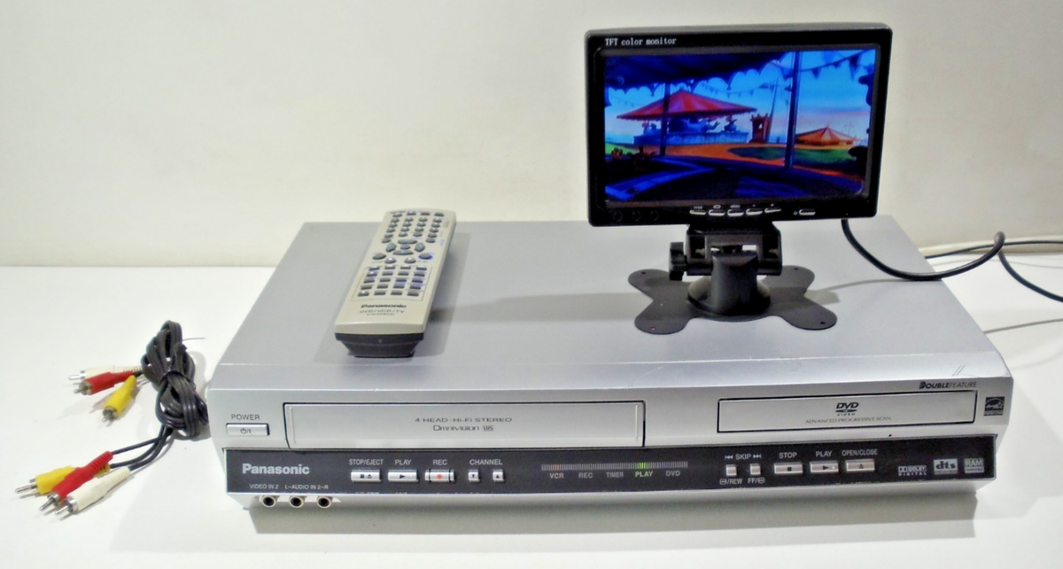 Panasonic PV-D4745S Combination DVD/VCR Double Feature Player