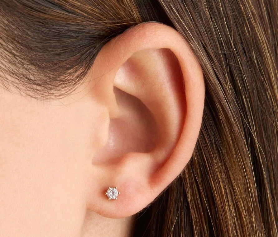 Par minúsculo de parafusos de cristal de ouro 14k por Charlotte com caixa  - Imagem 3 de 4