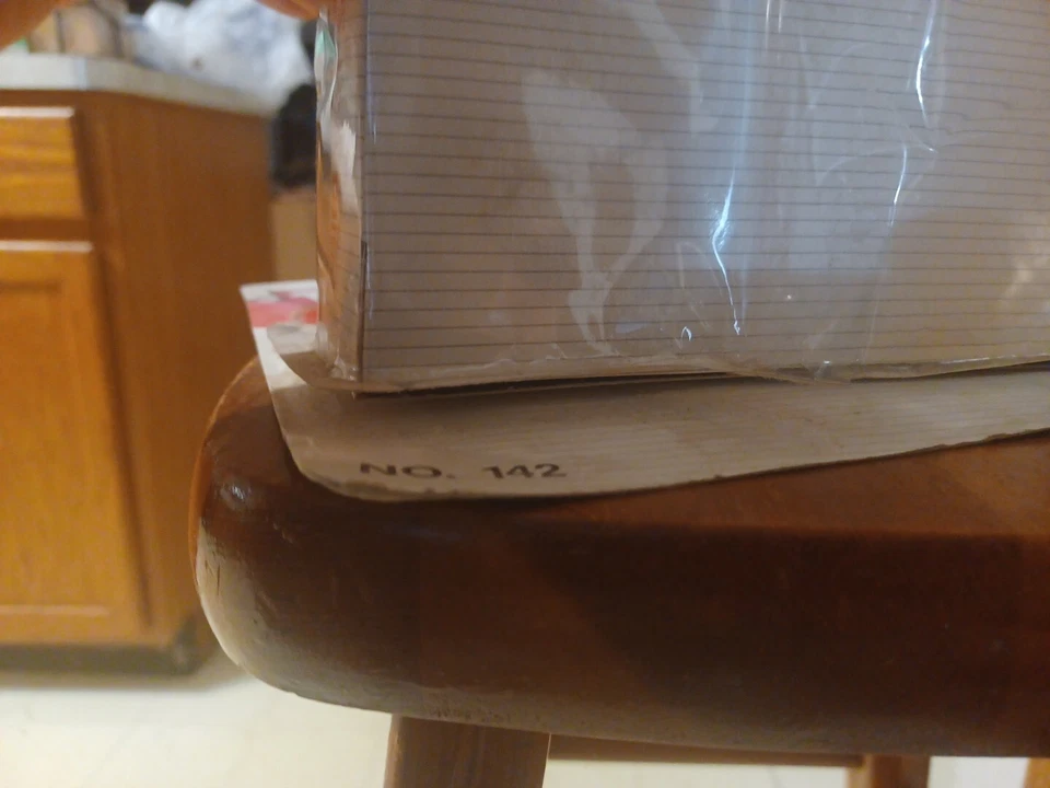 Vehículo Motorcraft motorizado por fricción Tbird escala 1/24 Foto 4 de 4