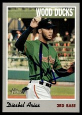 2019 Topps Heritage Minors Diosbel Arias Down East Wood Ducks #44 Signed